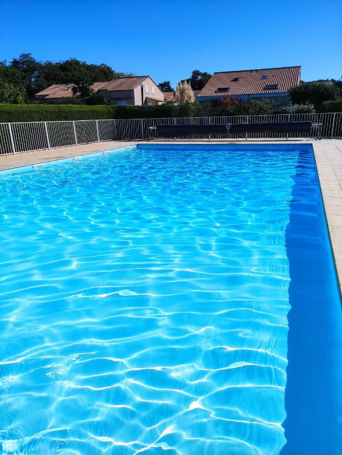 Charmante Maison De Vacances, 4P, Piscines, Proche Gohaud Сен-Мишель-Шеф-Шеф Экстерьер фото